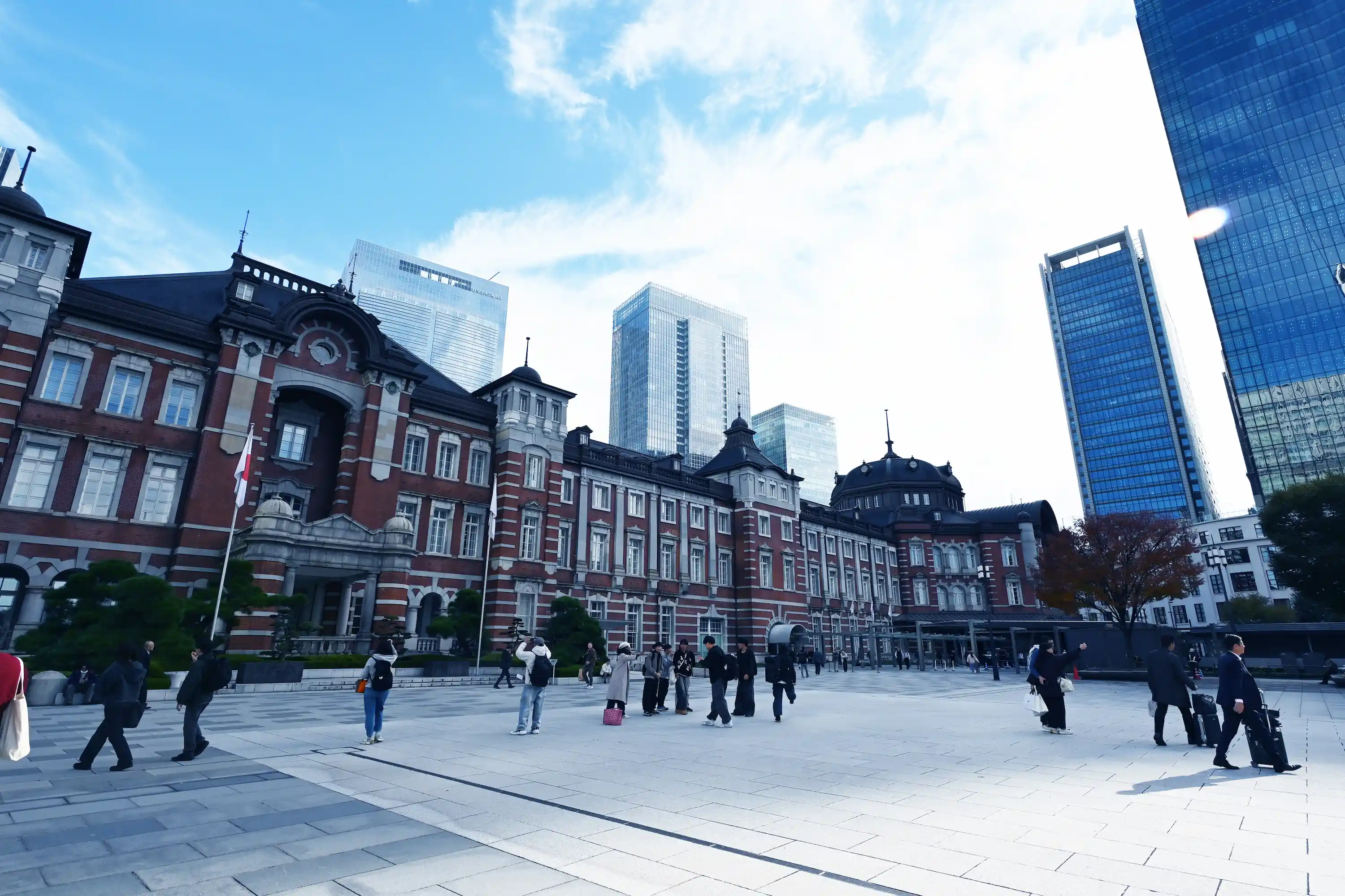 The plaza in front of Tokyo Station and the surrounding office buildings
